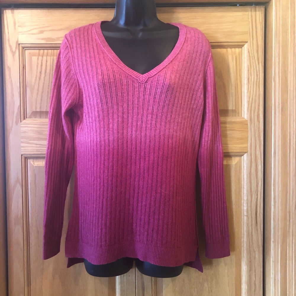Tommy Bahama large ombré sweater v neck